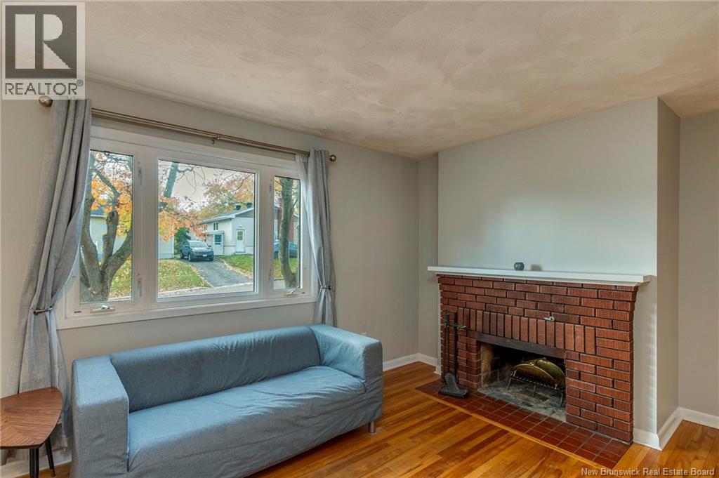 21 Garfield, Moncton, New Brunswick E1C 3Y4 - Photo 7 - NB129055