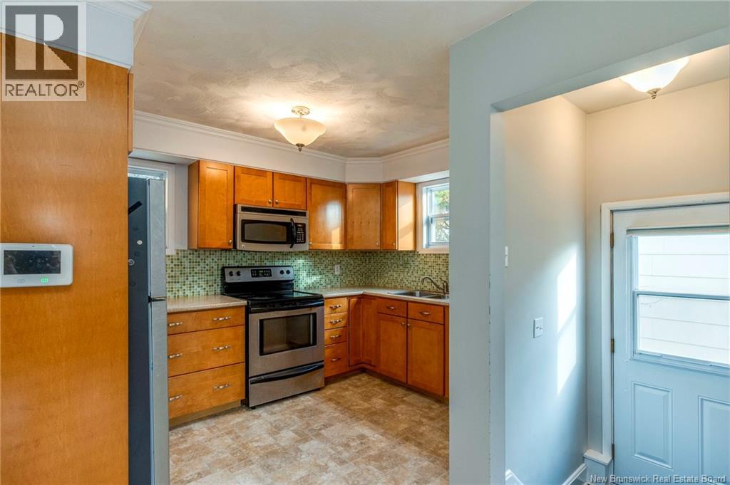 21 Garfield, Moncton, New Brunswick E1C 3Y4 - Photo 8 - NB129055