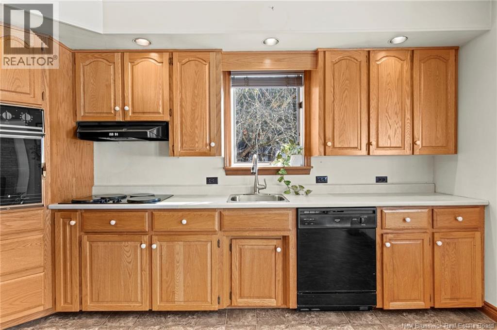 27 Grasse Circle, Fredericton, New Brunswick E3A 7S8 - Photo 22 - NB129106