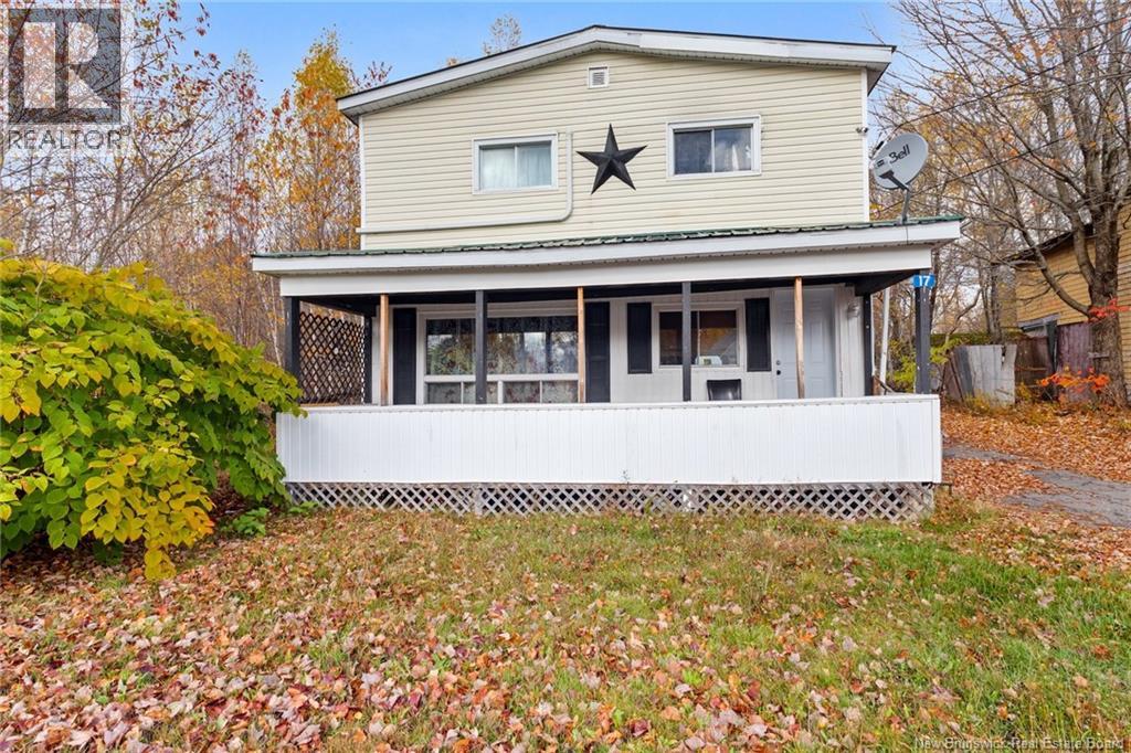 17 Queen Street, Minto, New Brunswick