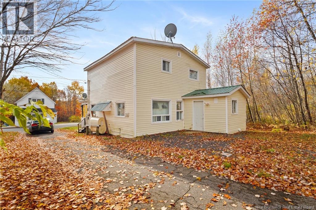 17 Queen Street, Minto, New Brunswick E4B 3P2 - Photo 4 - NB129118