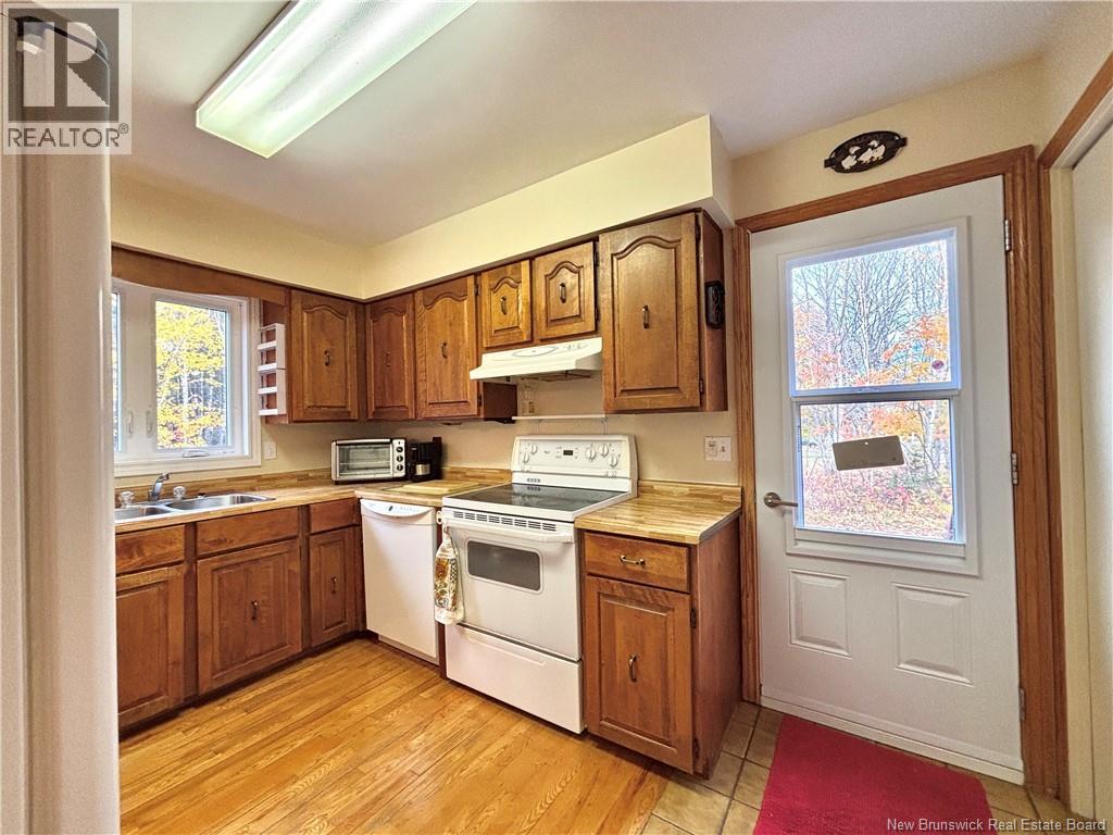 16 Rideau, North Tetagouche, New Brunswick  E2A 4Y8 - Photo 7 - NB129115