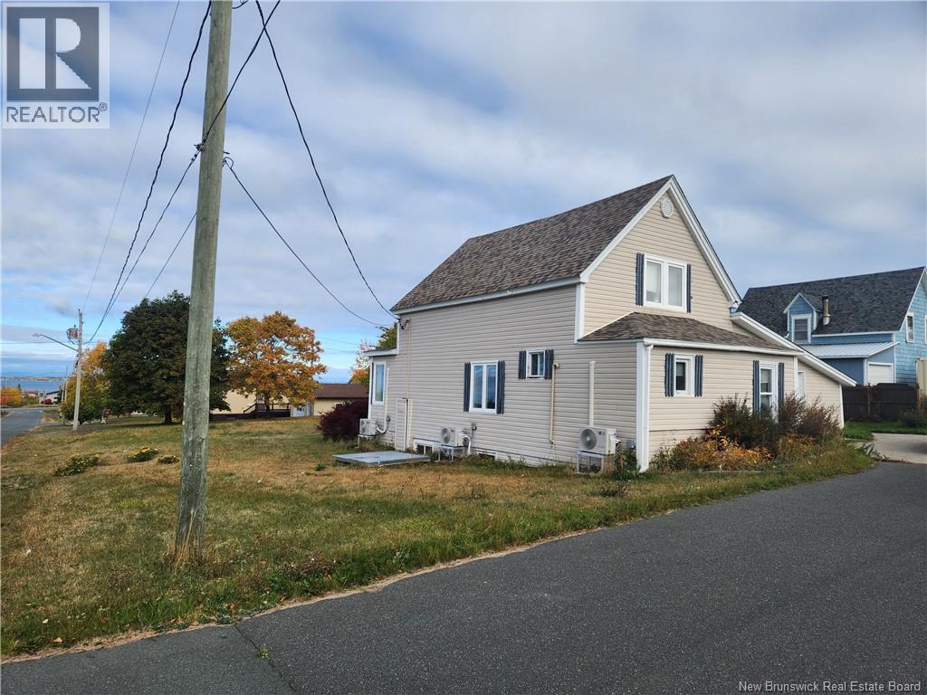 10 Gionet, Caraquet, New Brunswick  E1W 1A3 - Photo 4 - NB128700