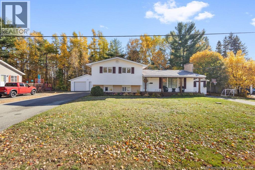 12 Springvale Avenue, Chatham, New Brunswick