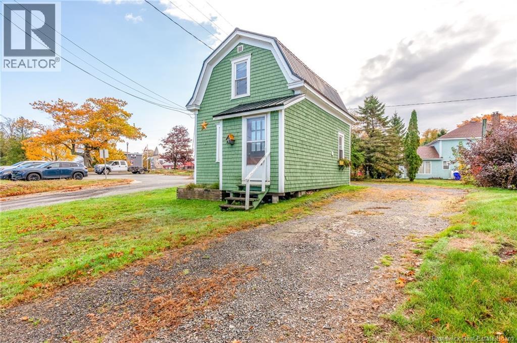 7 Wallace Street, St George, New Brunswick