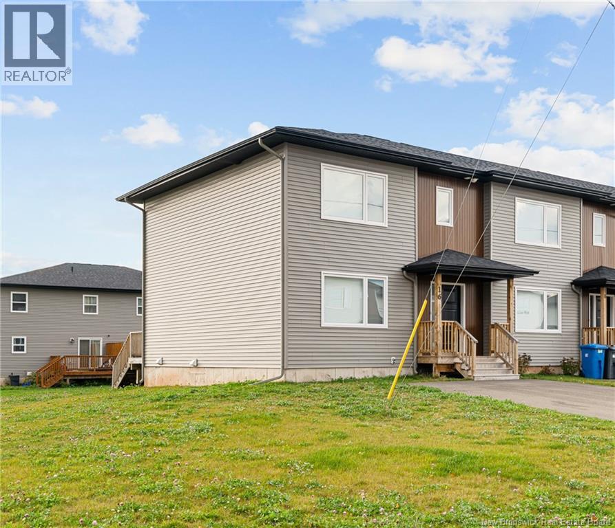 16 Delta, Dieppe, New Brunswick  E1A 9H8 - Photo 2 - NB129211