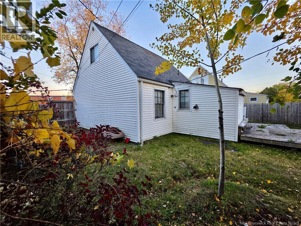 136 Shirley Avenue, Moncton, New Brunswick  E1C 6N7 - Photo 3 - NB129188