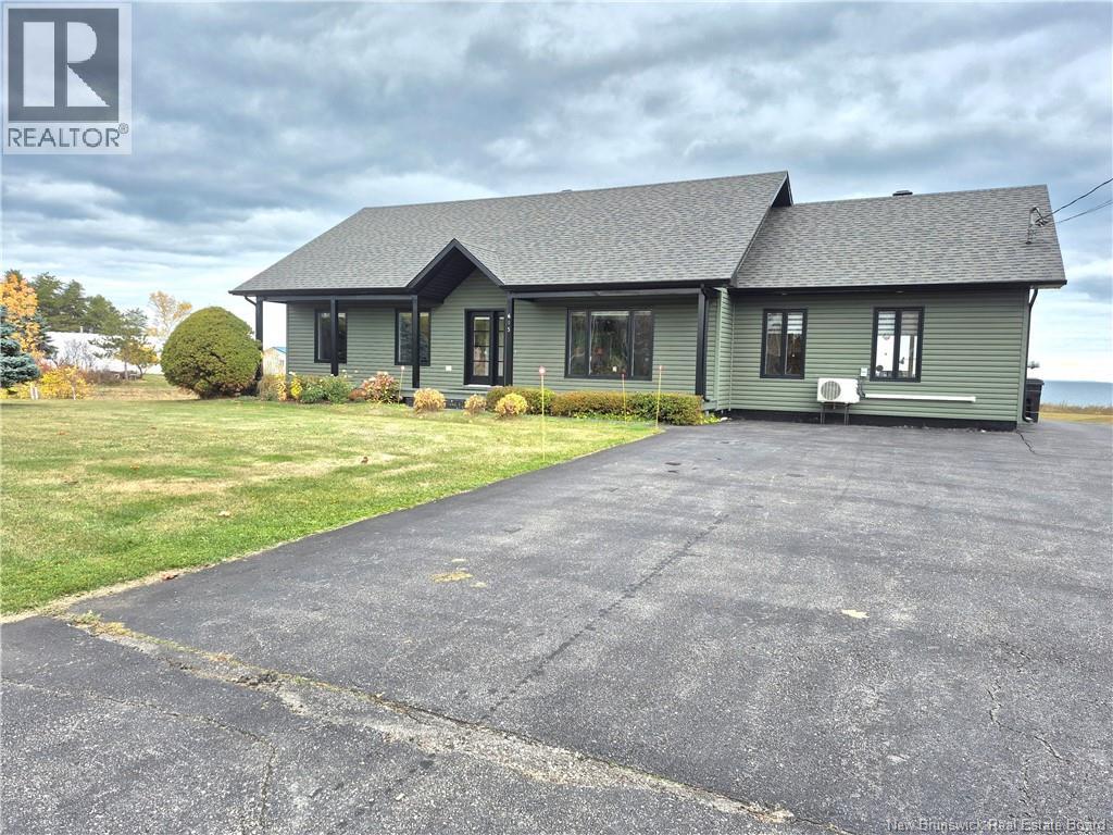 615 Rue Principale, Pointe-Verte, New Brunswick