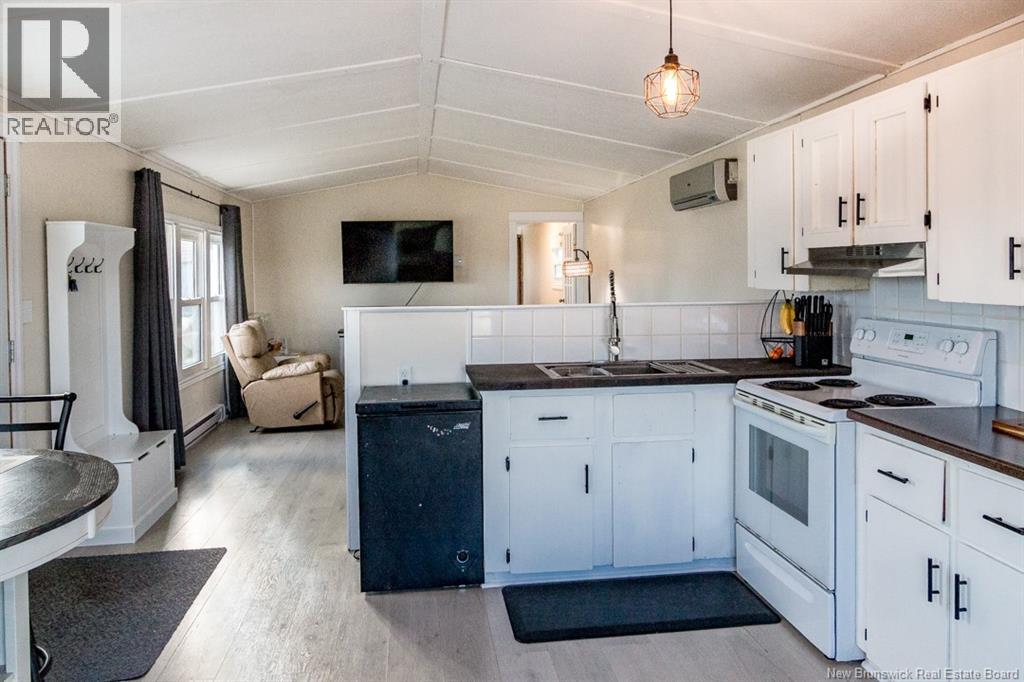 10 Nouwens Drive, Saint John, New Brunswick E2M 1P1 - Photo 4 - NB129131