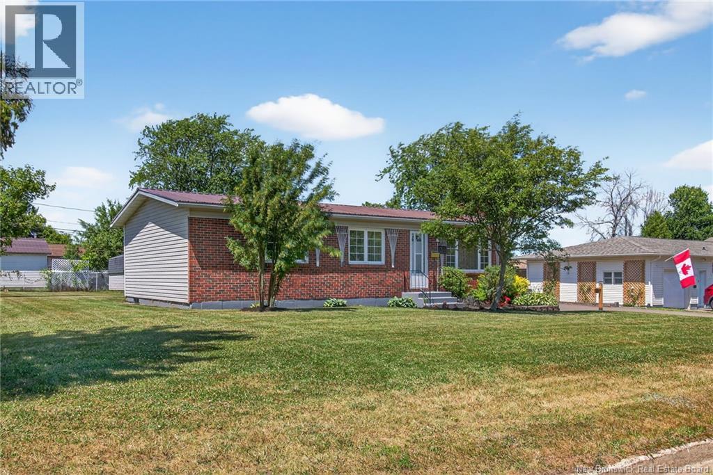 39 Laurelle Avenue, Moncton, New Brunswick  E1G 1G2 - Photo 3 - NB129185