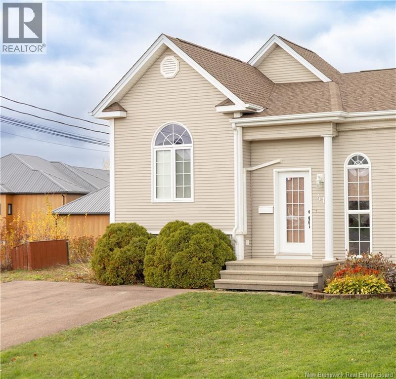 41 Merlot Crescent, Dieppe, New Brunswick E1A 7W4 - Photo 1 - NB129295