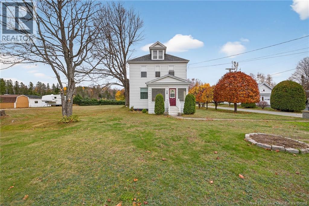 10 Basin Street, Bathurst, New Brunswick E2A 6N2 - Photo 1 - NB129256