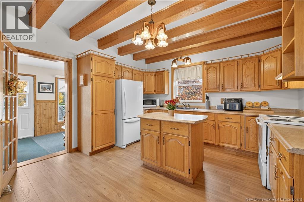 10 Basin Street, Bathurst, New Brunswick E2A 6N2 - Photo 4 - NB129256