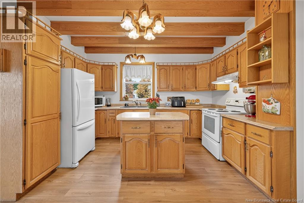 10 Basin Street, Bathurst, New Brunswick E2A 6N2 - Photo 5 - NB129256