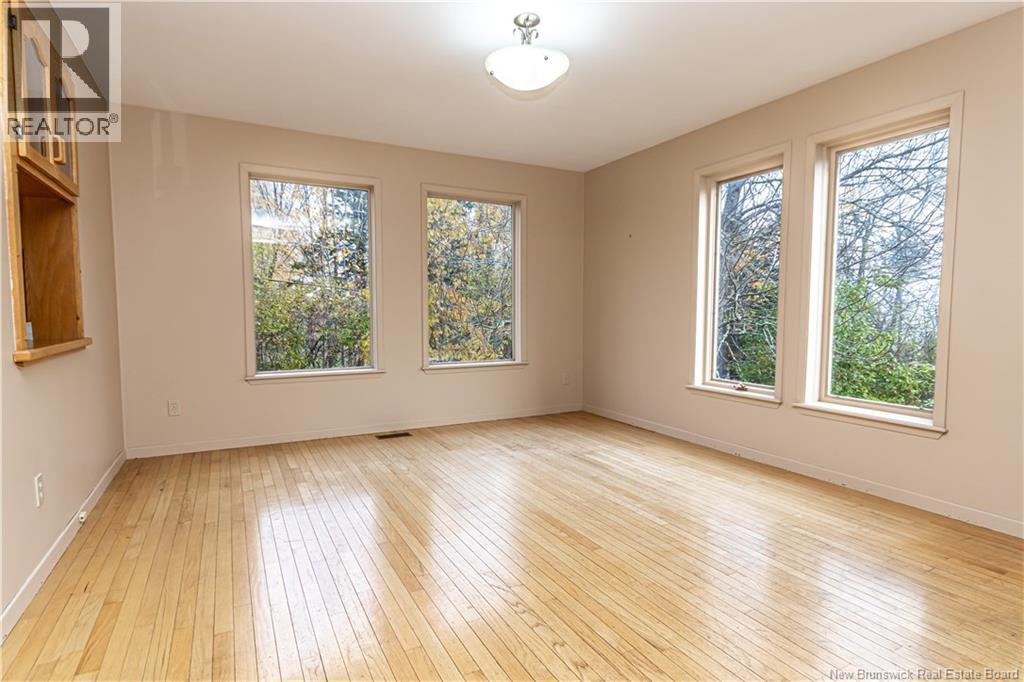 69 Pugsley Street, Fredericton, New Brunswick  E3B 6J2 - Photo 13 - NB129229