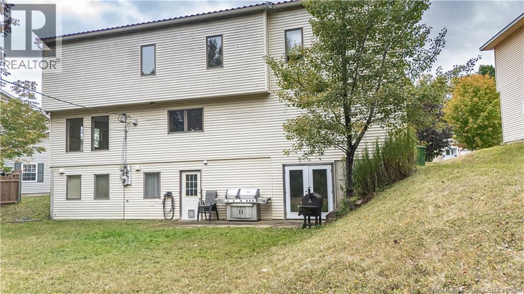 69 Pugsley Street, Fredericton, New Brunswick  E3B 6J2 - Photo 3 - NB129229