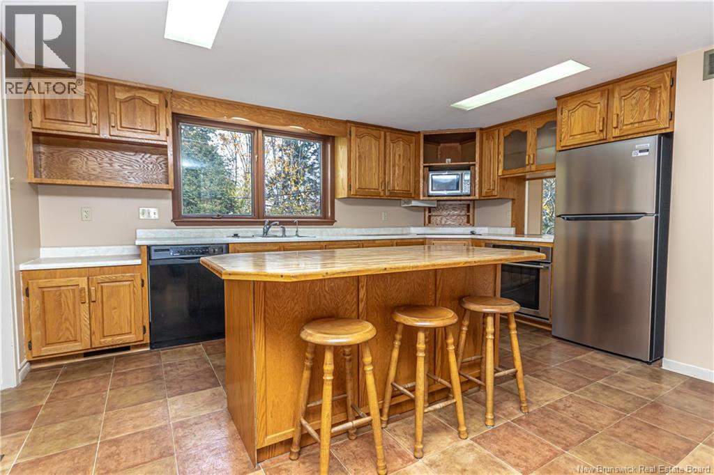 69 Pugsley Street, Fredericton, New Brunswick  E3B 6J2 - Photo 9 - NB129229