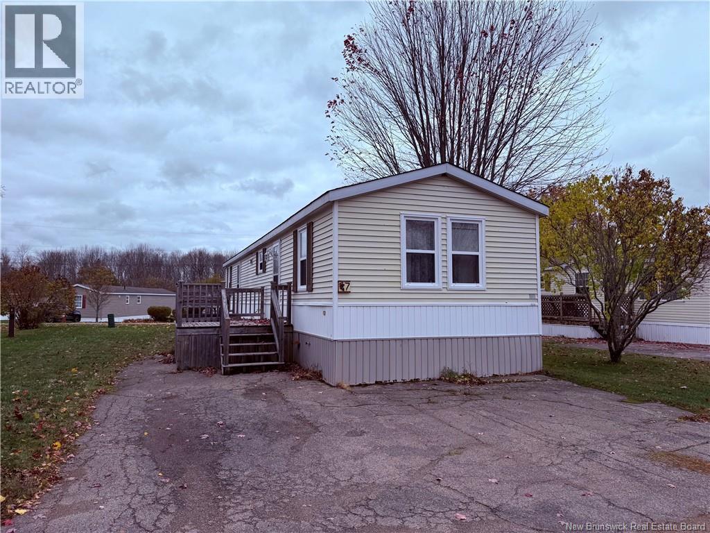 7 Brookview Street, Sussex Corner, New Brunswick E4E 2W3 - Photo 2 - NB129228
