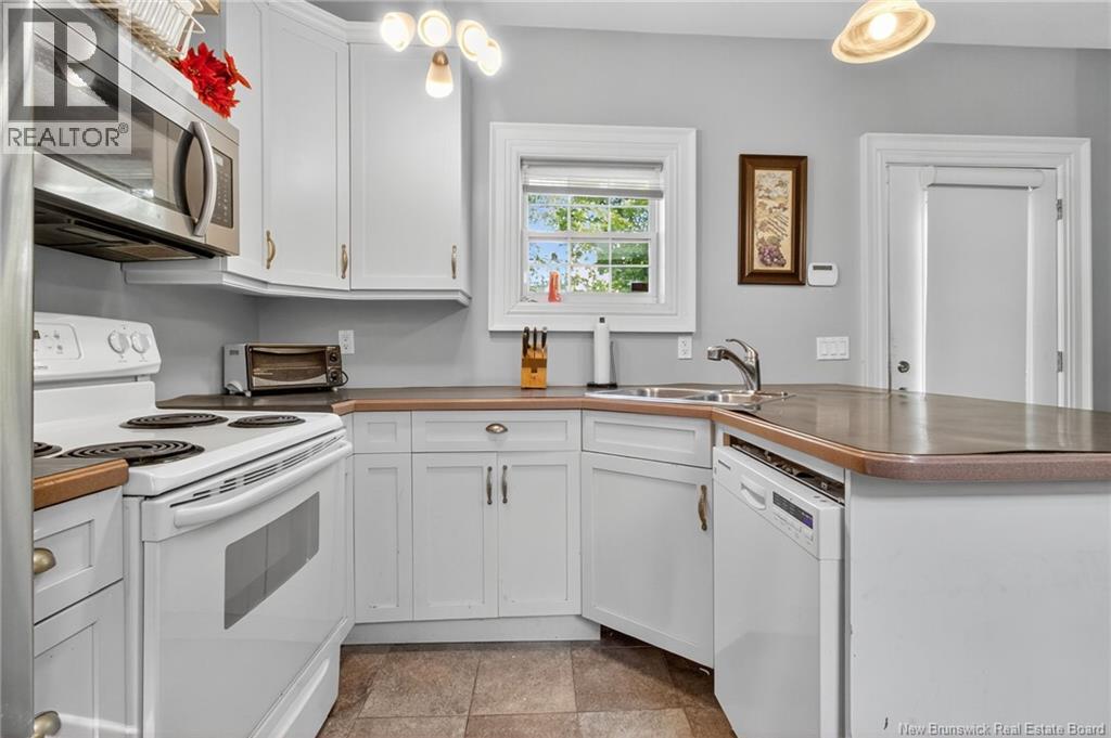 105 Gordon Street, Moncton, New Brunswick  E1C 1M5 - Photo 2 - NB129314