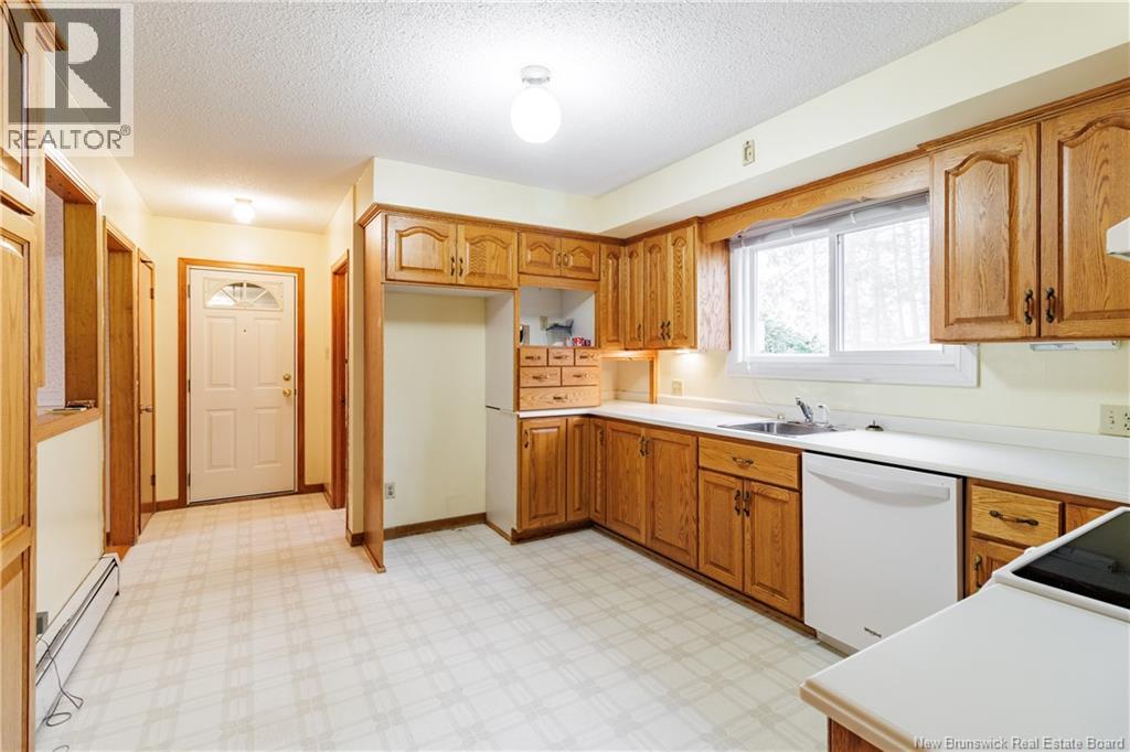 117 Epworth Circle, Fredericton, New Brunswick  E3A 2M7 - Photo 10 - NB129145