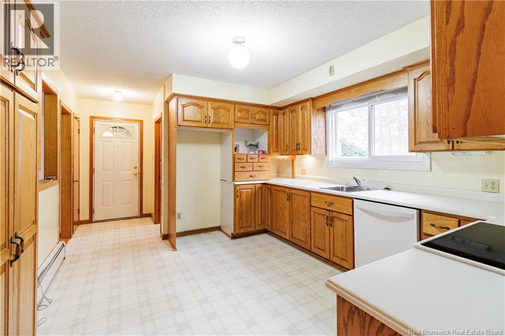 117 Epworth Circle, Fredericton, New Brunswick  E3A 2M7 - Photo 8 - NB129145