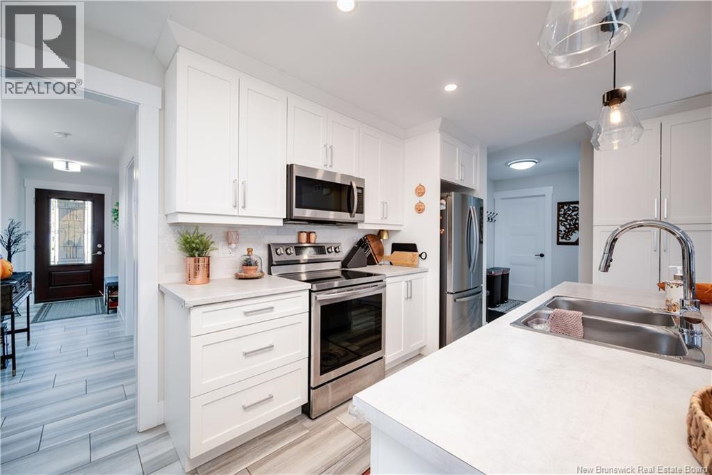 52 Auberry Street, Moncton, New Brunswick  E1G 5V2 - Photo 6 - NB128820