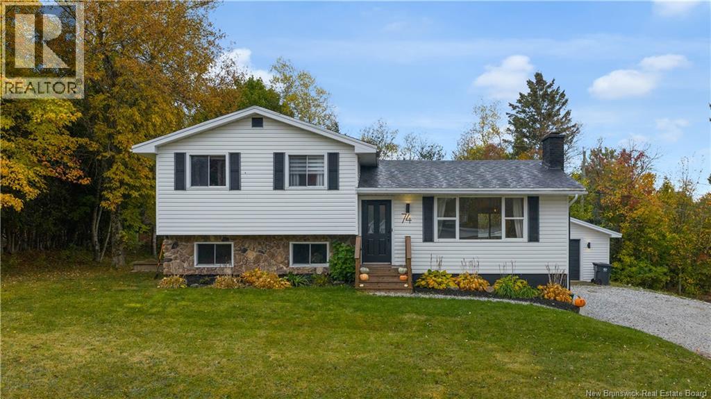 74 Highland Drive, Hampton, New Brunswick  E5N 5C7 - Photo 2 - NB129359