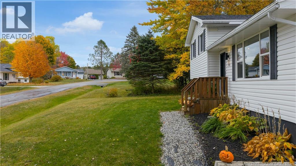 74 Highland Drive, Hampton, New Brunswick  E5N 5C7 - Photo 3 - NB129359