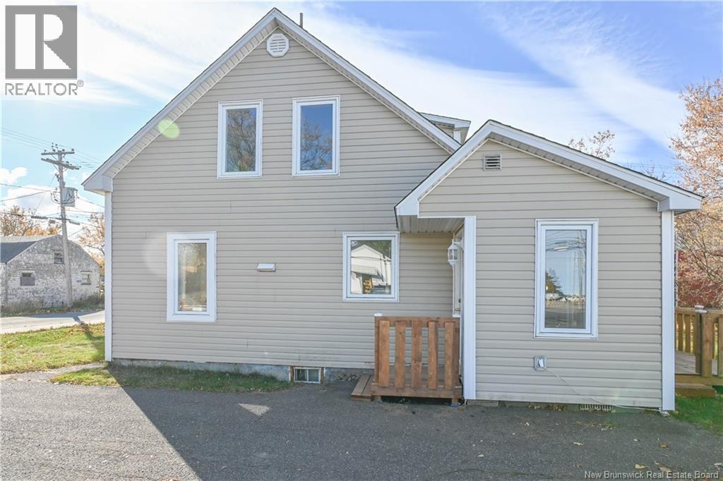 135 Degrâce Street, Shippagan, New Brunswick  E8S 1H3 - Photo 3 - NB129379