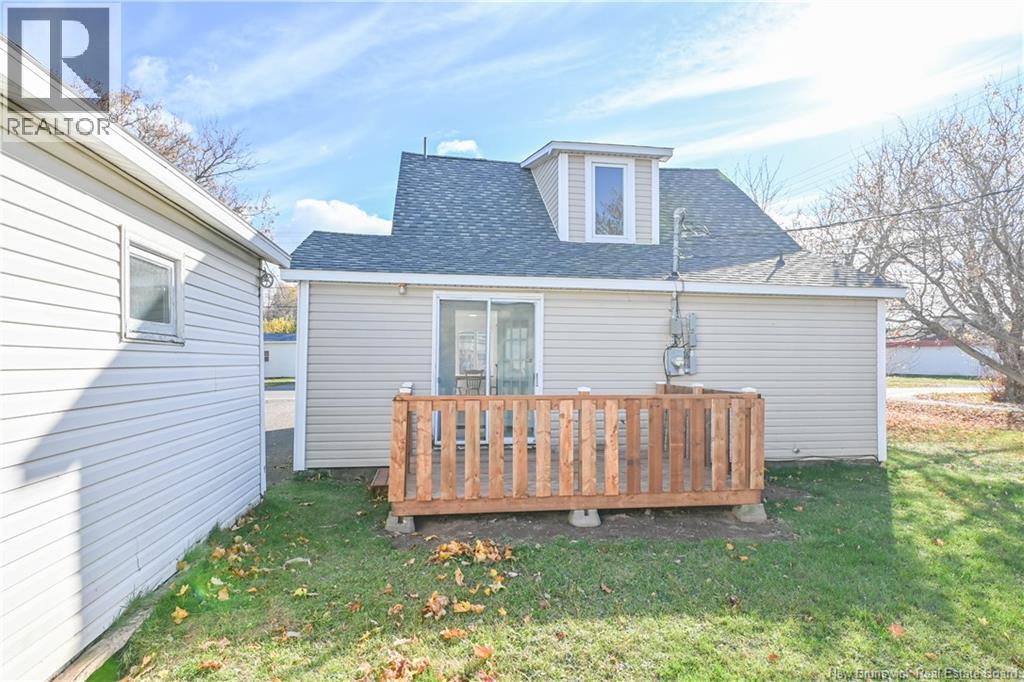 135 Degrâce Street, Shippagan, New Brunswick  E8S 1H3 - Photo 4 - NB129379