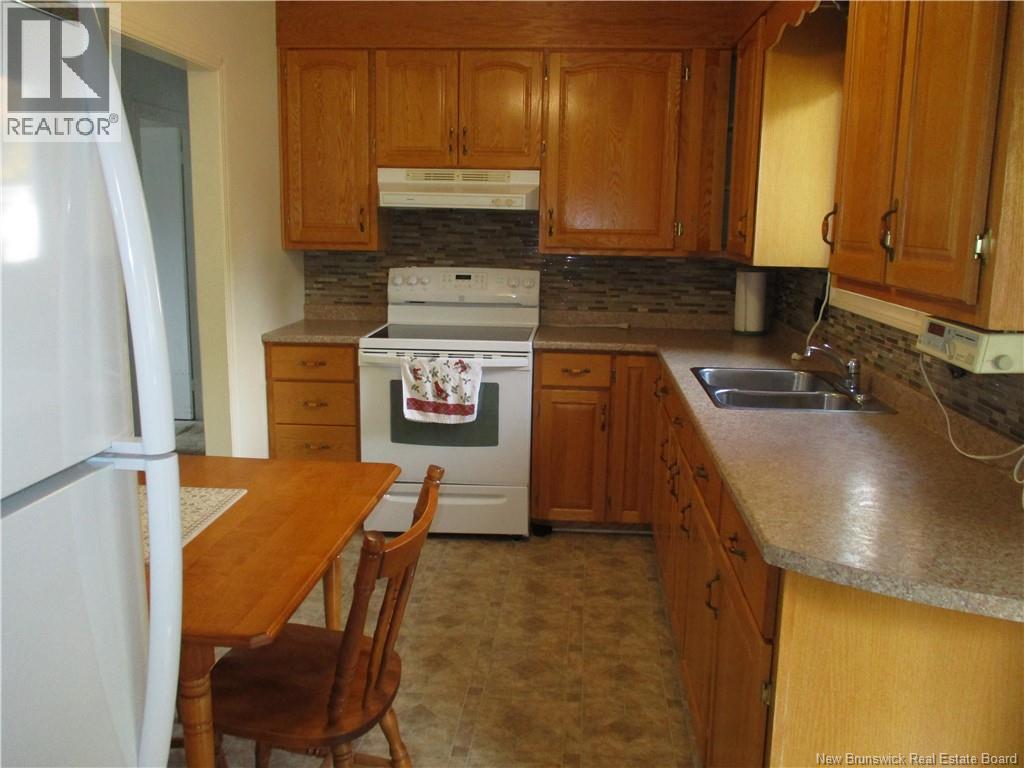 12 Silverstone Street, Saint John, New Brunswick  E2J 3B8 - Photo 4 - NB129342