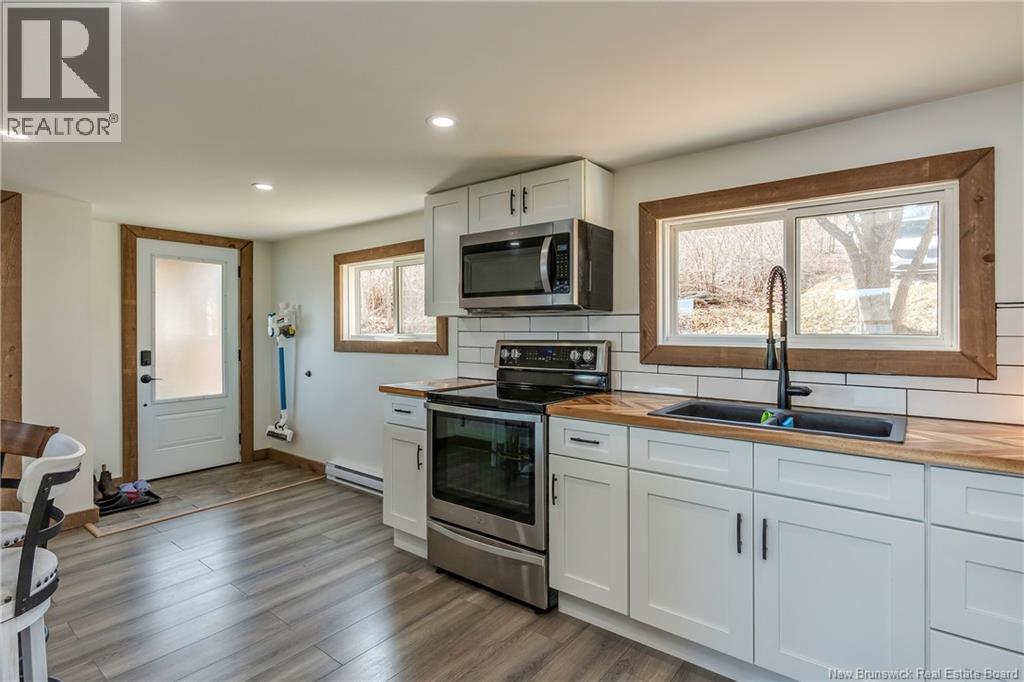 8980 Route 102, Grand Bay-Westfield, New Brunswick  E2M 7B6 - Photo 8 - NB129412