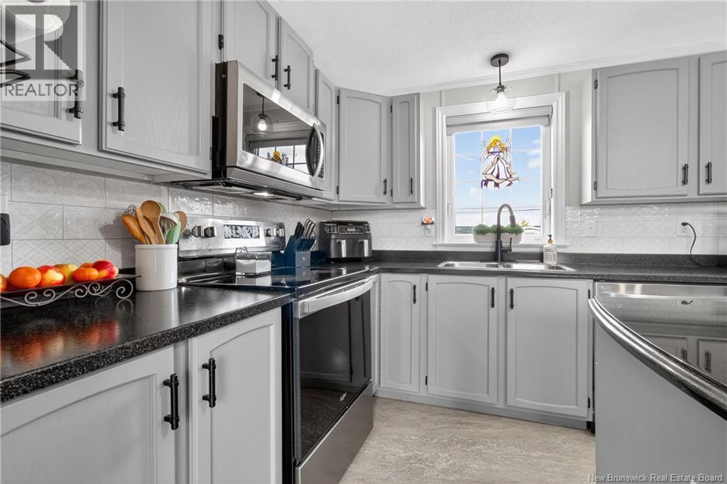 22 Restigouche, Dieppe, New Brunswick  E1A 7N1 - Photo 7 - NB129368