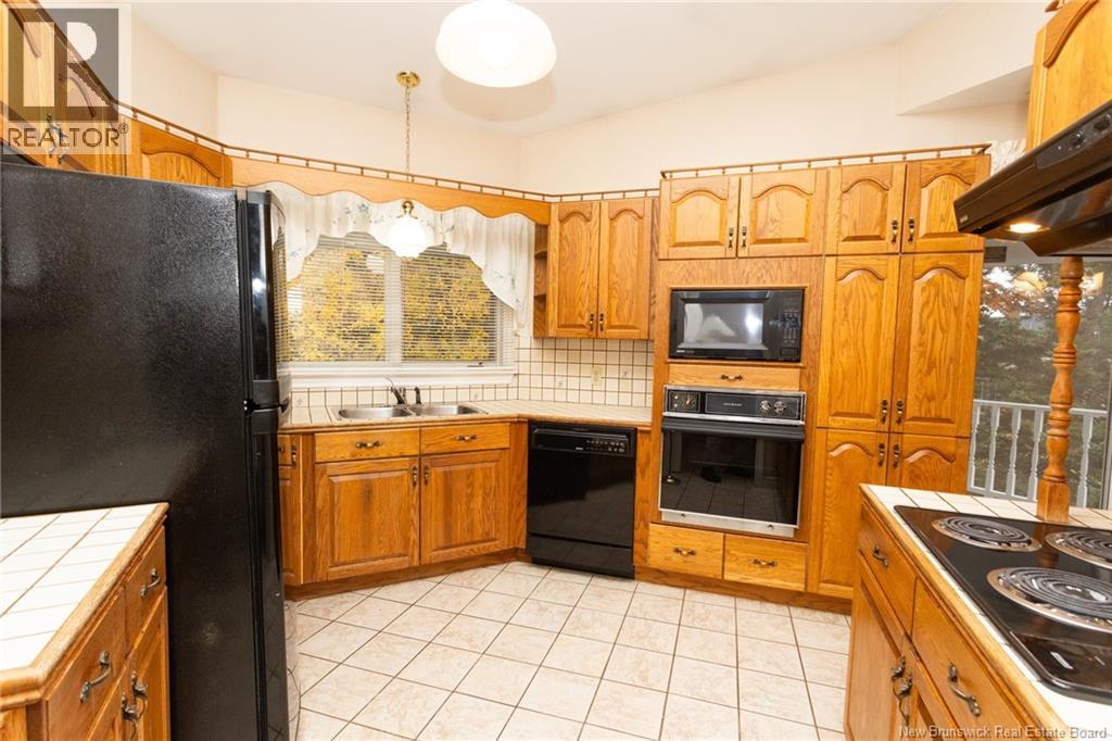 93 River Street, Fredericton, New Brunswick E3A 4L8 - Photo 12 - NB129428