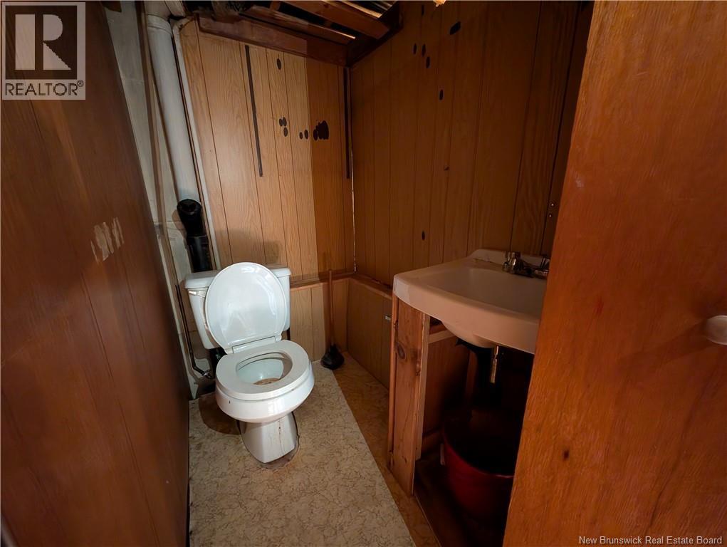 1105 Smith, Bathurst, New Brunswick  E2A 3V3 - Photo 36 - NB129414
