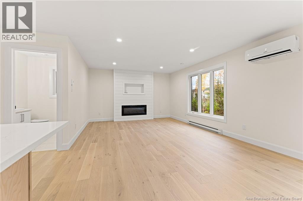 33 Rachel Street, Moncton, New Brunswick E1G 6H9 - Photo 3 - NB129437