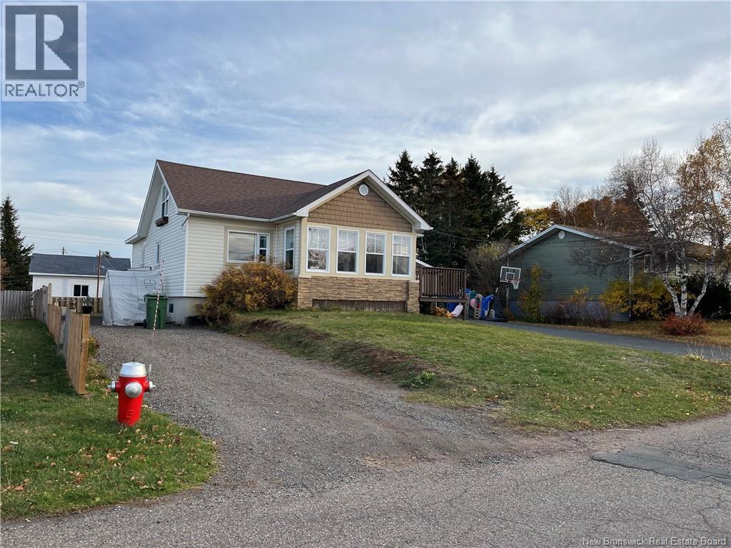 144 Des Saules, Shippagan, New Brunswick  E8S 1K5 - Photo 2 - NB129394