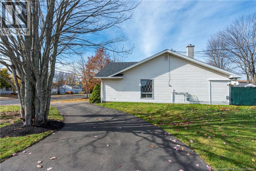 147 Hennessey Drive, Moncton, New Brunswick  E1A 5P2 - Photo 9 - NB129117