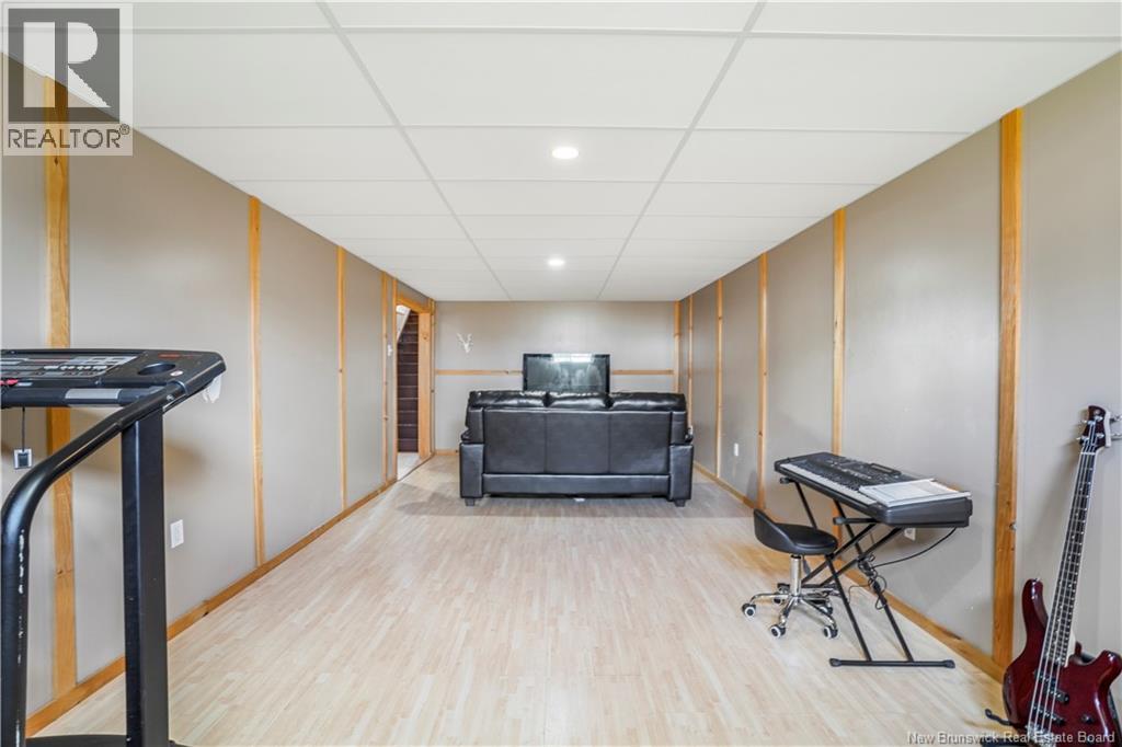 235 Mcnight Street, Fredericton, New Brunswick  E3A 9R6 - Photo 34 - NB129470