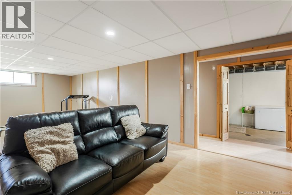 235 Mcnight Street, Fredericton, New Brunswick  E3A 9R6 - Photo 35 - NB129470