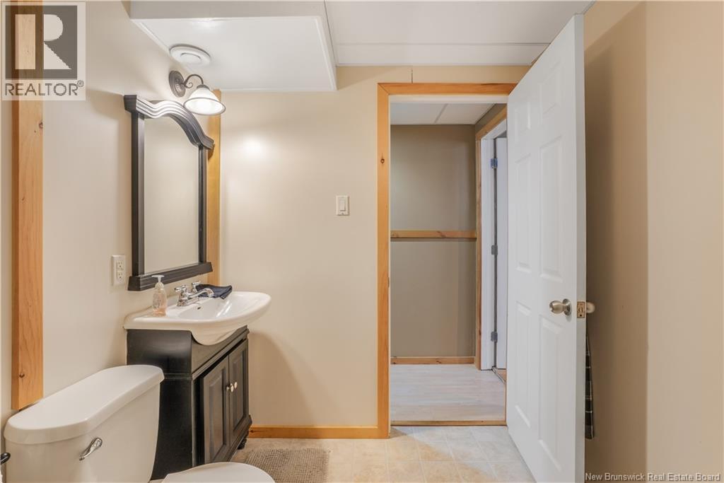 235 Mcnight Street, Fredericton, New Brunswick  E3A 9R6 - Photo 37 - NB129470