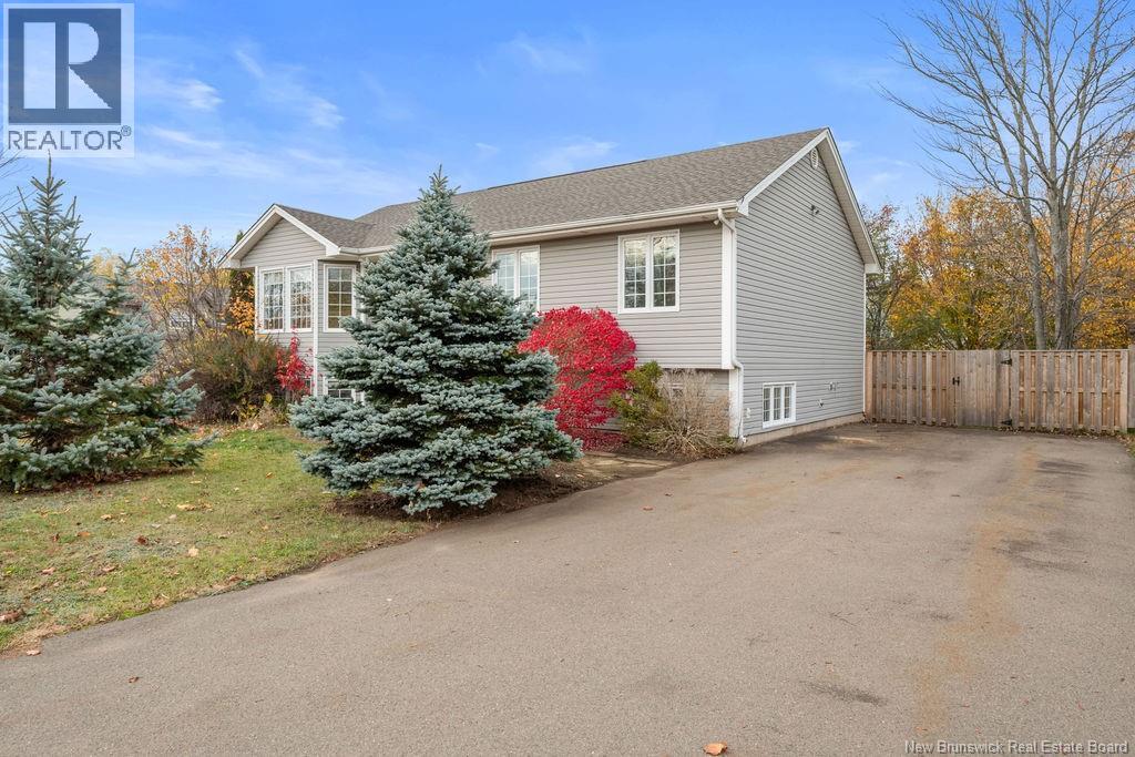 305 Manon Street, Dieppe, New Brunswick  E1A 7W9 - Photo 3 - NB129370