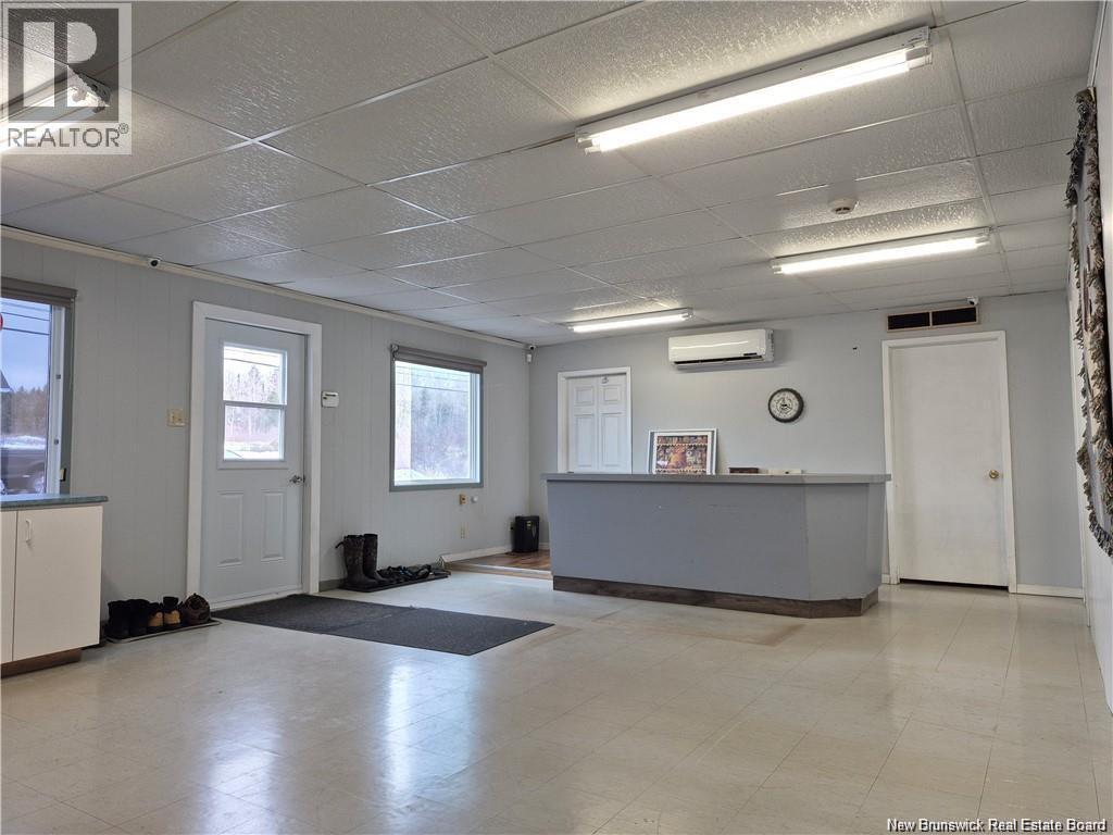 563 Rue Principale, Pointe-Verte, New Brunswick  E8J 3A2 - Photo 10 - NB129393