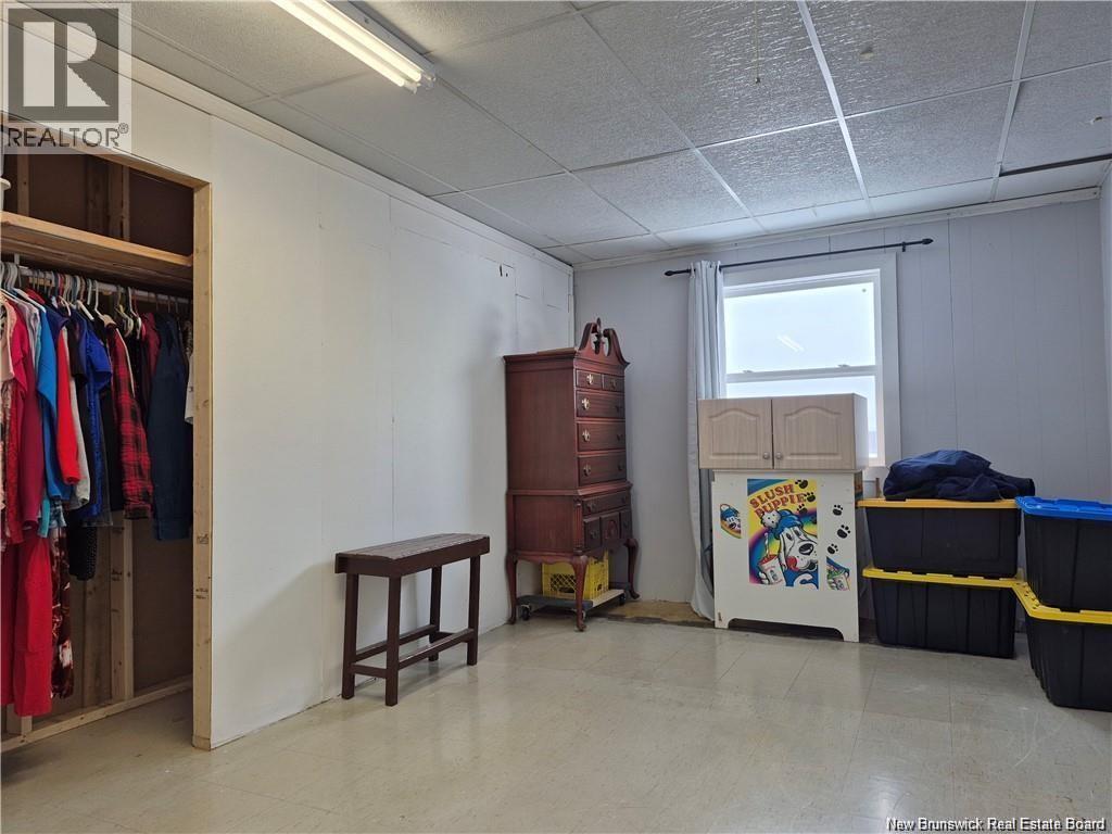 563 Rue Principale, Pointe-Verte, New Brunswick  E8J 3A2 - Photo 14 - NB129393
