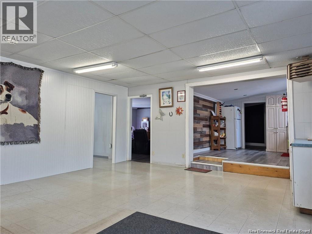 563 Rue Principale, Pointe-Verte, New Brunswick  E8J 3A2 - Photo 15 - NB129393