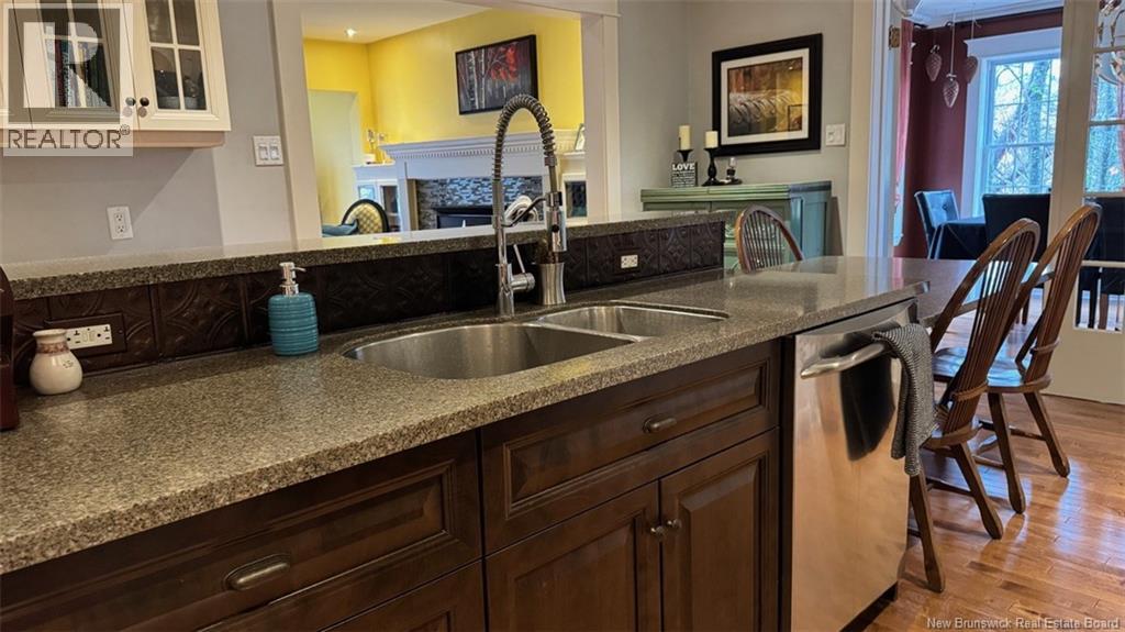 77 Fraser, Edmundston, New Brunswick  E3V 2B6 - Photo 10 - NB129534