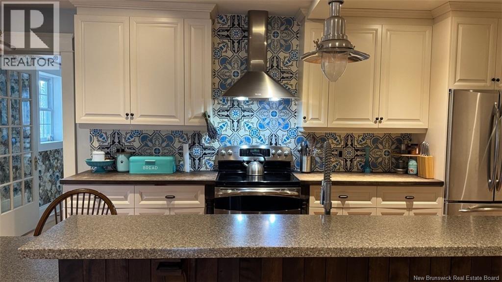 77 Fraser, Edmundston, New Brunswick  E3V 2B6 - Photo 6 - NB129534