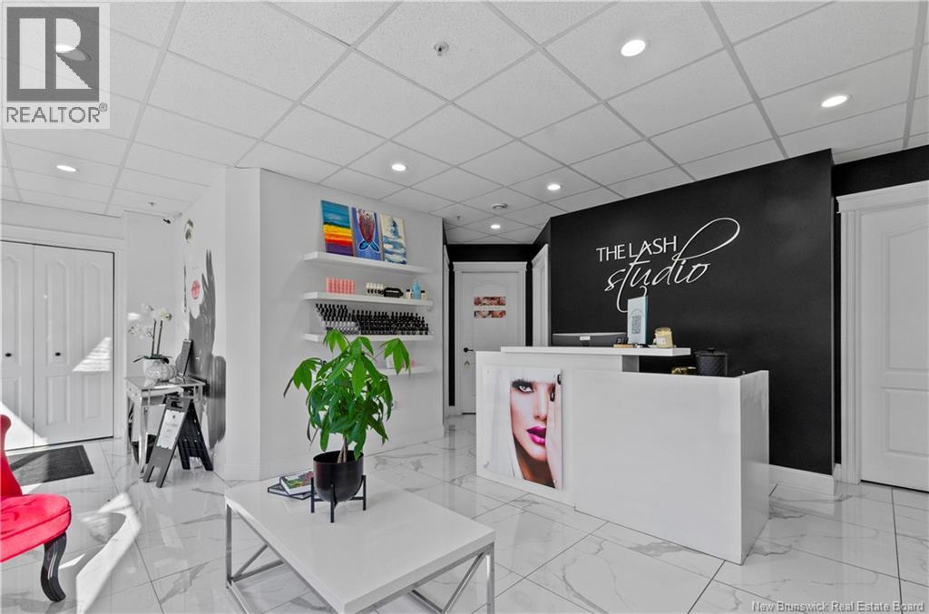 215 Queen Street, Fredericton, New Brunswick  E3B 0Y2 - Photo 11 - NB128830