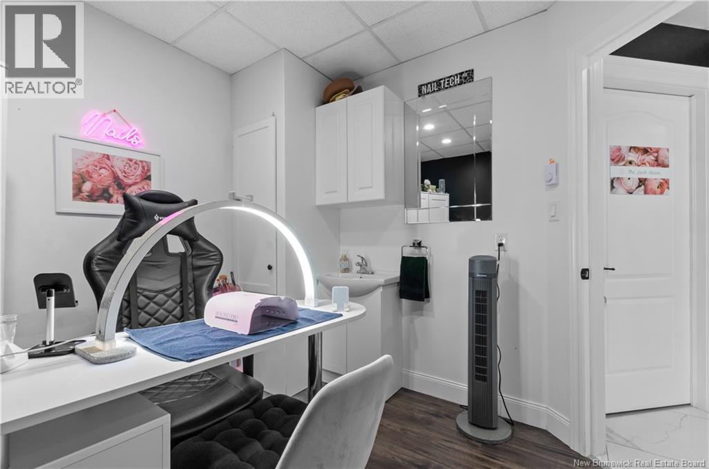 215 Queen Street, Fredericton, New Brunswick  E3B 0Y2 - Photo 17 - NB128830