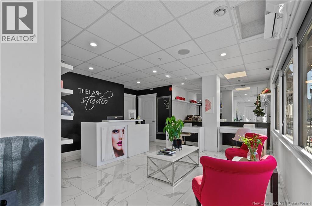215 Queen Street, Fredericton, New Brunswick  E3B 0Y2 - Photo 2 - NB128830